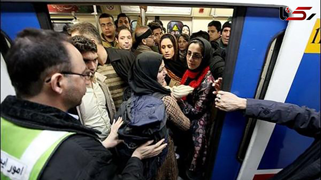 آرامش روانی مسافران در متروی تهران تامین نمی شود/ مترو جای هر گونه تبلیغی است؟