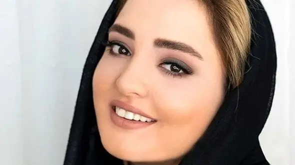 نگاهی به خونه زندگی نرگس محمدی بازیگر سریال ستایش و علی اوجی/ مبلمان اعیانی، شومینه اعیانی، گچبری های زیبا، آباژور رومیزی، گلدان دست ساز و... + عکس ها