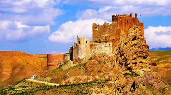 حمیده چوبک؛ نامی که پشت ثبت جهانی الموت ایستاد