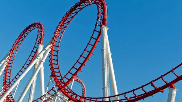 اوج هیجان و سرعت در ترن هوایی / آیا شما جرأت سوار شدن دارید؟