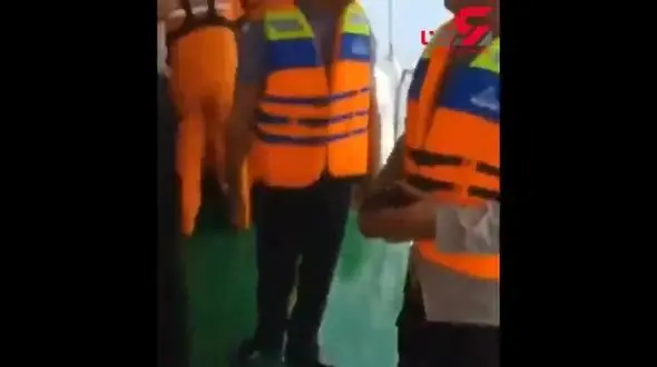 فیلم وحشتناک از لحظه پیدا کردن جنازه مسافران هواپیمای اندونزی 