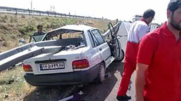 برخورد مرگبار پراید با گاردریل 