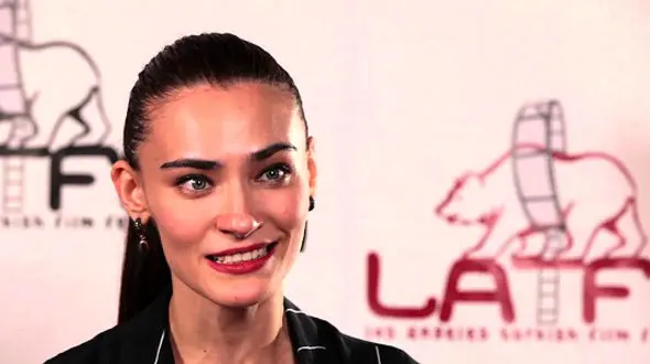 بازیگر حریم سلطان در فیلم جدید اصغر فرهادی