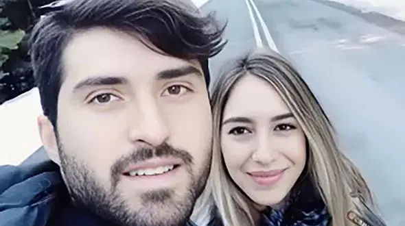 عکس / اولین رونمایی از دختر فوتبالیستِ کریم انصاری فرد در یونان /چهره و موهای زیبایش  کلا اروپایی ....