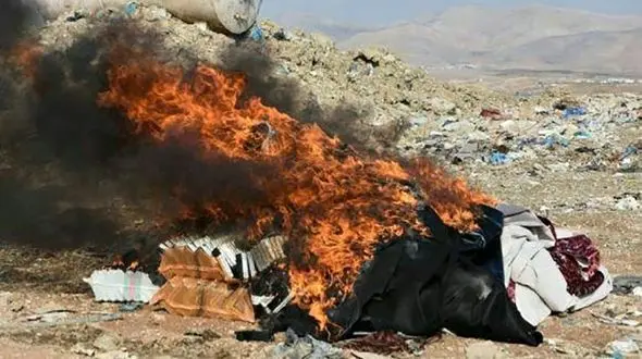 مالک یک فروشگاه در سلیمانیه تمام اجناس ساخت ترکیه را آتش زد