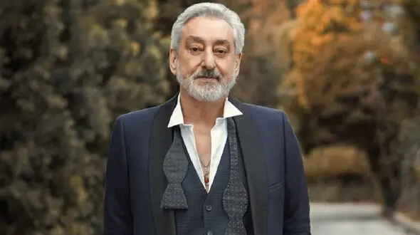 فیلم صدای افتضاح ابی در کنسرتش / واکنش  انسانی کاربران چه بود ؟ 