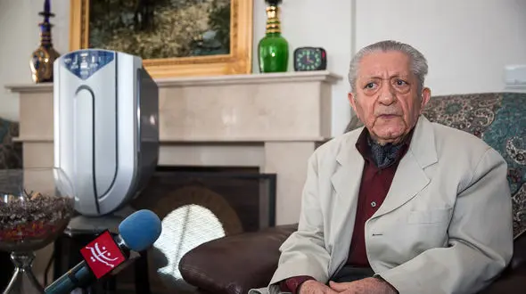 آقای بازیگر در 94 سالگی دوست ندارد مردم او را با ویلچر ببیننند