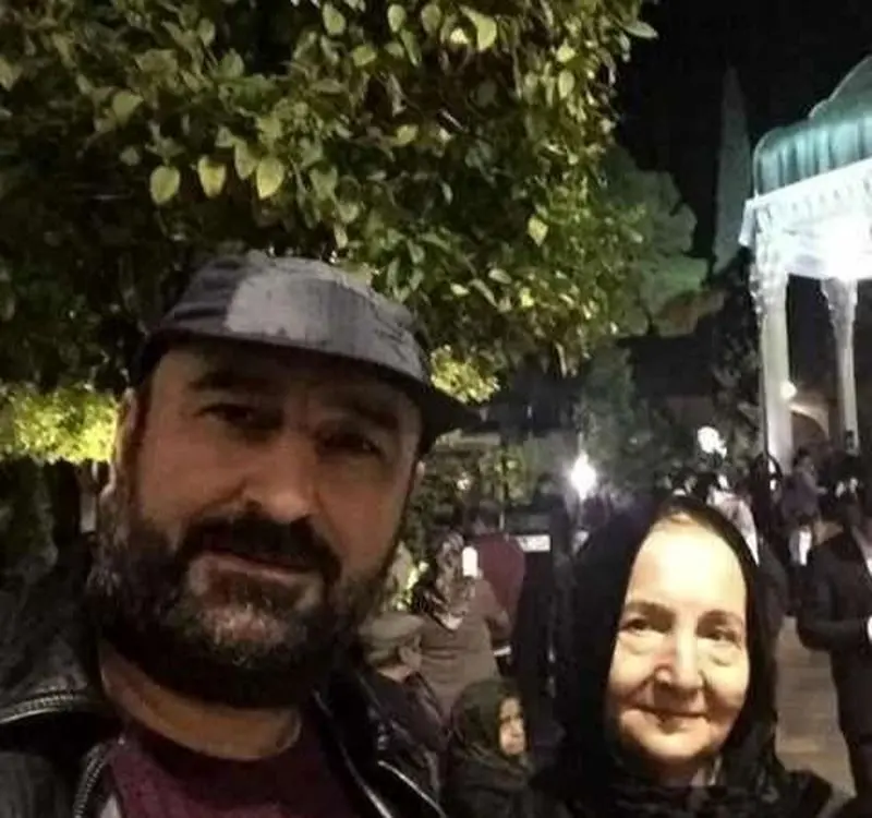 مهران احمدی و مادرش