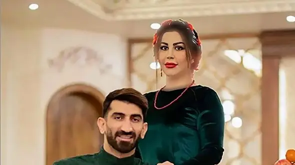 اولین روز مادر شدن اکرم بانو، همسر علیرضا بیرانوند/ ماشالا چه بچه تپل مپلی