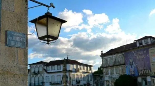 زن لاف زن با دروغش باعث نجات یک ملت شد + عکس