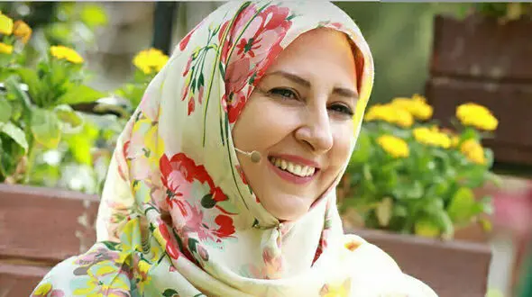  مرجانه گلچین: خانم بازیگرها اگر پارتی شبانه نروند، بیکار می مانند + عکس