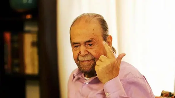 عیادت وزیر ارشاد از محمدعلی کشاورز + عکس