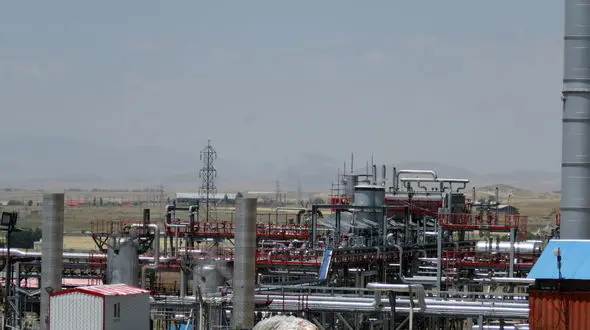 آغاز به کار پتروشیمی نمین بدون مجوز تولید / فیلم خشم شب «پتروشیمی آرتا انرژی» برای مردم شهر 