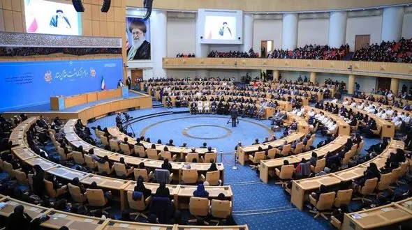 رئیسی: پرستاران فرشتگان خدمت به مردم هستند /  ۶ میلیون نفر به صورت رایگان بیمه سلامت شدند