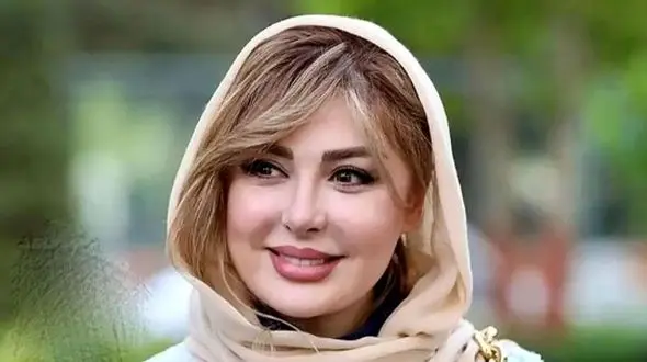 تیپ و چهره ناز لنا، دختر نیوشا ضیغمی با عینک جدیدش