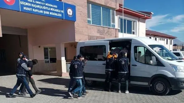 افزایش قاچاق انسان در آلمان / قربانیان 15 ساله بودند