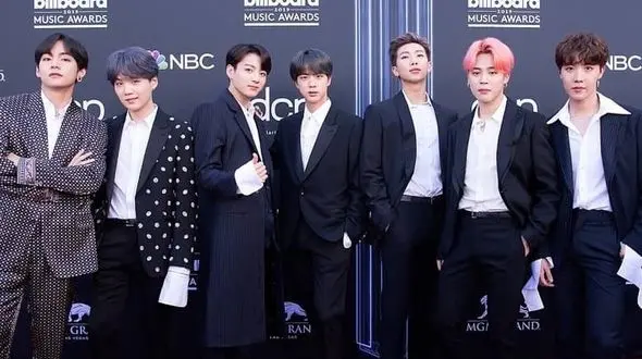 لباس پوشیدن ستاره های بی تی اس چه ویژگی خاصی دارد؟