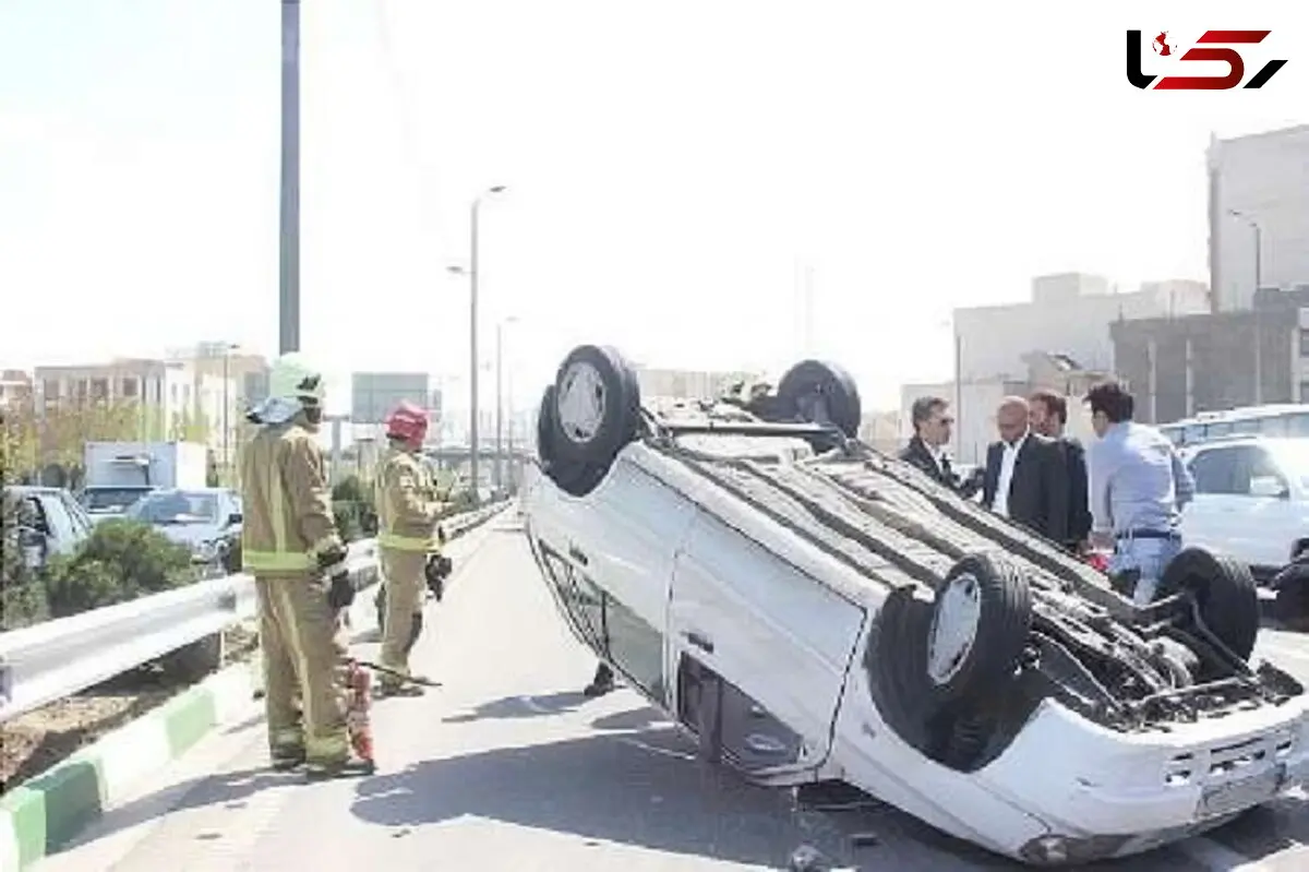 طوفان شدید در گیلان خودرو ها را واژگون کرد