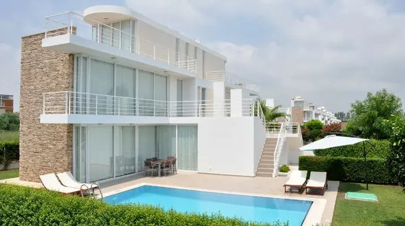 ایرانی‌ها چقدر خانه در ترکیه خریدند؟