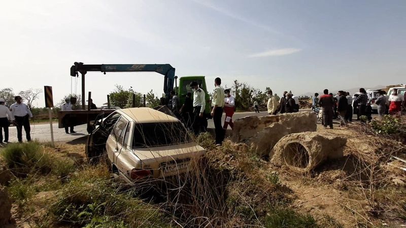 پراید در کمربندی گوگد به گلپایگان واژگون شد