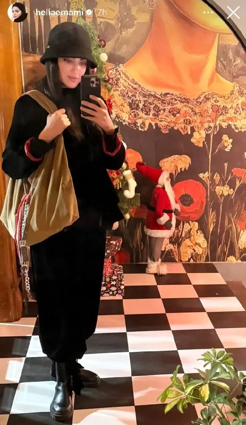 سلفی هلیا امامی با بابانوئل 1