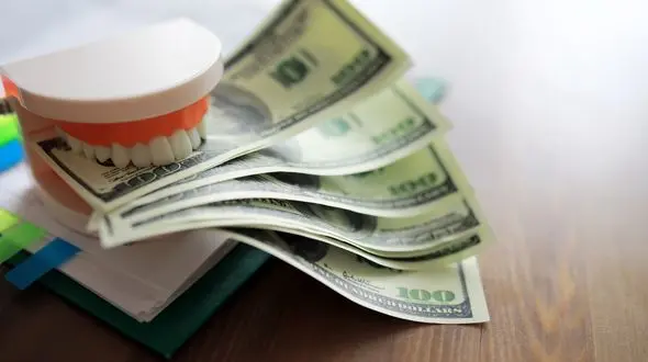 دندانپزشکی قسطی شده است چون مردم توان مالی ندارند / تحریم‌ها دندانپزشکی ایران را به مرز انفجار هزینه‌ها رساند! / خدمات دندانپزشکی در خطر جدی قرار دارد