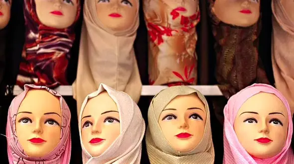 حمله عجیب طالبان به مانکن ها / سر مانکن های زن بریده شد