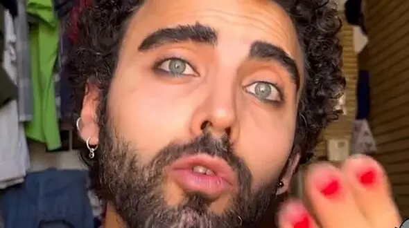 فیلم التماس ذلیلانه محمد صادقی به ترامپ و نتانیاهو برای حمله به ایران! / آقای بازیگر زن نمایی که مایه خجالت ایران است