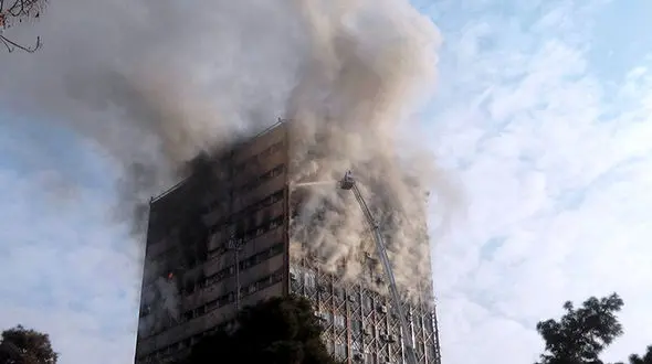 فوری/گرفتار شدن چند نیروی امدادی زیر آوار ساختمان پلاسکو/4 طبقه دوباره آتش گرفت
