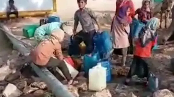 فیلم انتقال آب با الاغ درخوزستان + جزییات اسفناک