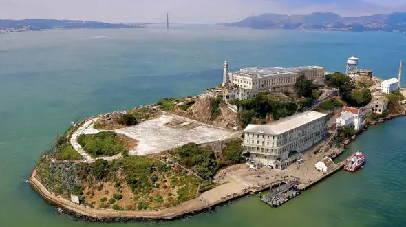 بازگشایی زندان مخوف و معروف آلکاتراز با دستور ترامپ/ خبری تازه و چالش‌برانگیز