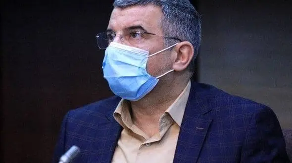 اجازه ندادند معاون کل وزیر بهداشت سوار هواپیما شود !+ فیلم