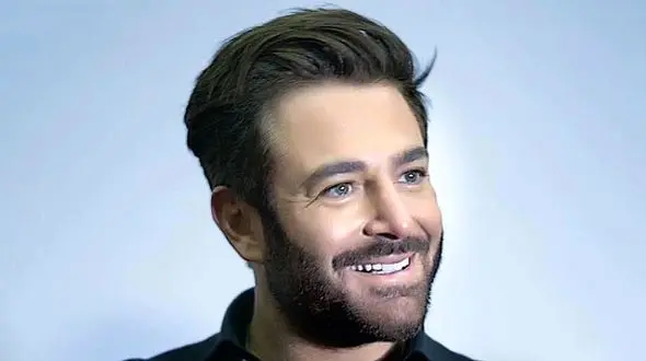 تفریحات عاشقانه رضا گلزار با همسرش آیسان بانو  در کافی شاپ لاکچری/ به پای هم پیر بشین+عکس