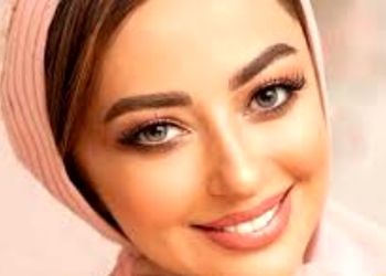 دابسمش جذاب و هیجان‌ انگیز نفیسه روشن با آهنگ بابک جهانبخش، در ماشین لاکچریش/ مگه مرض دارم؟ گذشته ها گذشته!!+ فیلم
