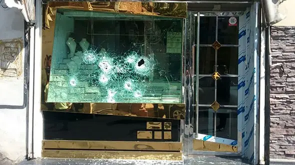 عکس / سرقت مسلحانه از یک طلافروشی در تبریز 