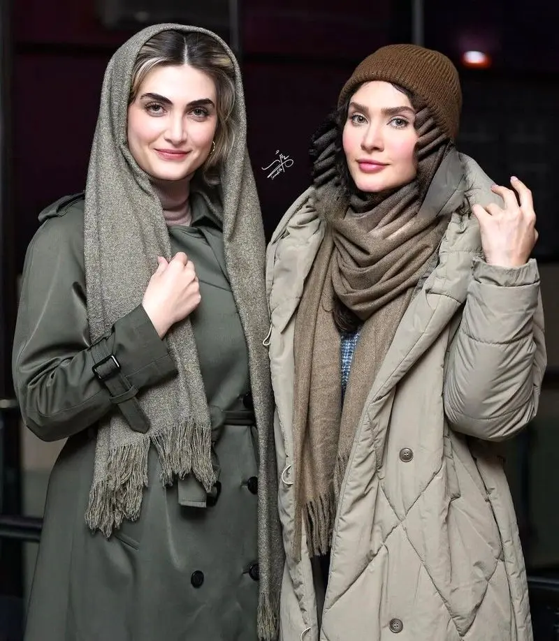 الناز مبک و ساناز سعیدی