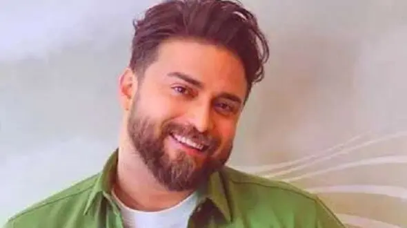 عکس جدید همسر بابک جهانبخش با استایل شیک / ست جذاب پریا پرتوی فرد با صنایع دستی در بازار قدیمی