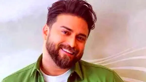 عکس جدید همسر بابک جهانبخش با استایل شیک / ست جذاب پریا پرتوی فرد با صنایع دستی در بازار قدیمی