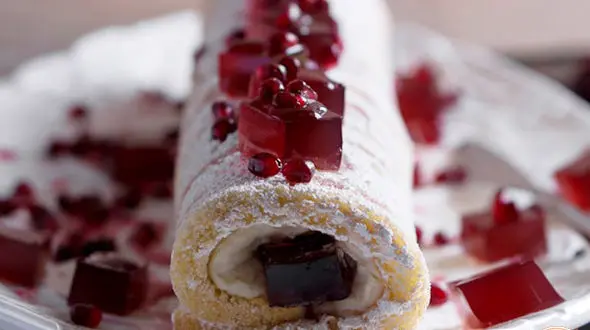 یلدایی به یاد ماندنی با طعم رولت انار