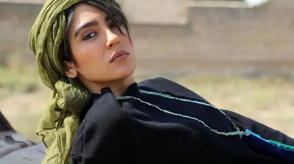 فیلم تولد زودهنگام نوزاد  موناکرمی زیر موشک های اسرائیل /  خانم بازیگر سر از بیمارستان آمل درآورد!