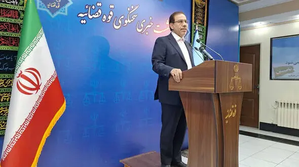 بازداشت مردی با نامه جعلی از بانک مرکزی با درخواست 100 هزار میلیارد تومانی + جزییات