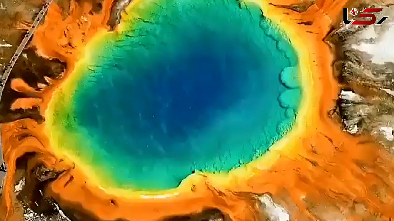 باکتری‌ها موجب زیبایی این حوضچه‌ شدند + فیلم