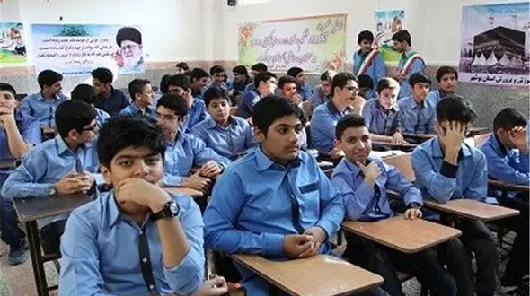 اهمیت دوستی در دانش‌آموزان دوره راهنمایی 