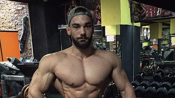 اختصاصی /  روایت فراز و فرود قهرمان 24 ساله بدنسازی ایران در آسیا + فیلم 