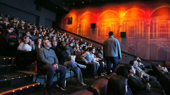 آمریکایی‌ها پس از انتخابات به سینما پناه بردند