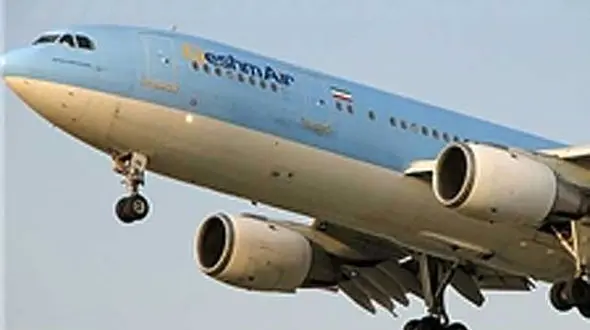 پرواز هواپیمایی قشم‌ایر مشهد در آسمان یک موتور را از دست داد