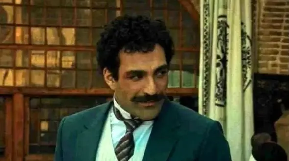 خاطره تلخ طلاق پدر و مادر حمید صفت بازیگر سریال بامداد خمار/ یه زمانی را با نامادری زندگی میکردم.../یه سری رفتارای عجیب و غریب داشت.... میگن هیچ خاطره حوشی از بچگیت نداریم...!