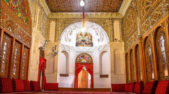 سفر به قزوین و بازدید از خانه و حسینیه امینی ها + فیلم 