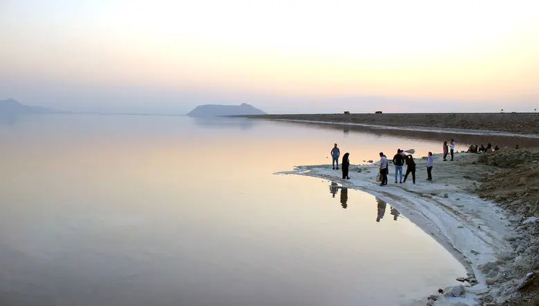 آب به کاظیم‌داشی رسید؛ نفس تازه دریاچه ارومیه یا یک بهبود موقت؟ + فیلم