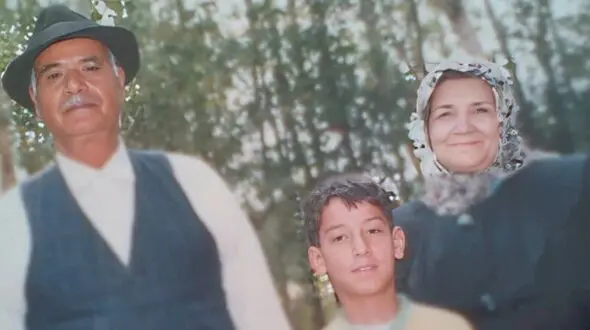 بهرام افشاری: من از ننه بابام خیر و محبتی ندیدم آرزو به دل ماندم! در ازای 30 هزار تومن 6 بار خون دادم/بازیگری که فعل خواستن را به خوبی صرف کرد